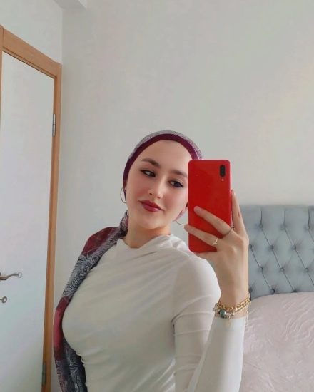 Escort Esra